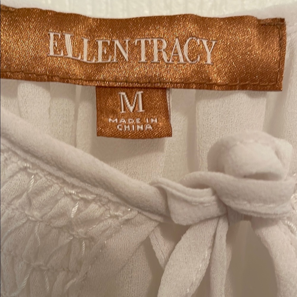 Ellen Tracy White Quilted top with Tie Detail